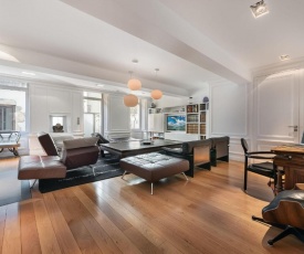 Le N 10 - Grand appartement de 200 m2 avec patio de 35 m2 en Vieille Ville