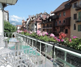 Lofts and Lakes Premium