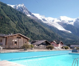 Modern Studio With Mont Blanc View And Pool
