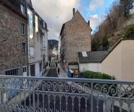 Meublé 2 chambres Wifi balcon 52m2 Centre La Bourboule