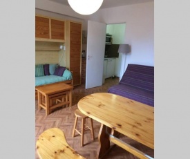 Studio lumineux avec balcon 2/4 pers. plein centre