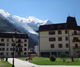 4-star apartments in Chamonix centre with free private parking
