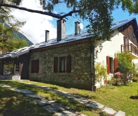 5BR Chalet 300m from center Chamonix