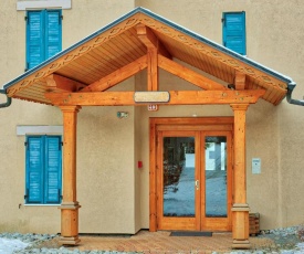 Petite Jardin: Residence Via des Traz B