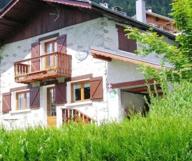 Charming Chalet in Champagny en Vanoise near Ski Area